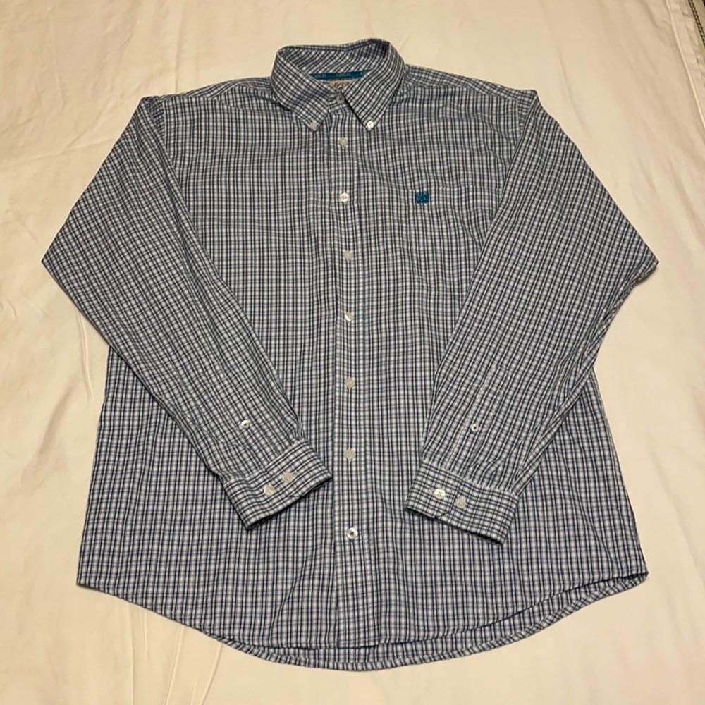 Chinch button down small